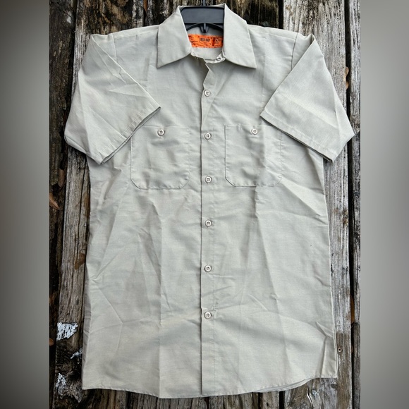Red Kap Men’s Small Khaki Short Sleeve Button Down Work Shirt with Pockets - Picture 2 of 5